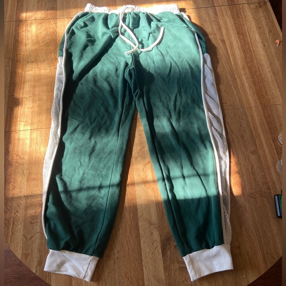 Green sweatpants - Picture 2 of 4